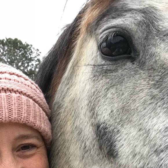 Hey, I’m Lianne! Thanks for stopping in! - Picture 3 of 16